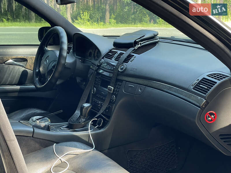 Седан Mercedes-Benz E-Class 2002 в Вышгороде