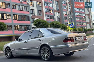 Седан Mercedes-Benz E-Class 2000 в 