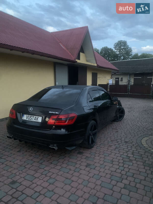Седан Mercedes-Benz E-Class 2009 в Яворове