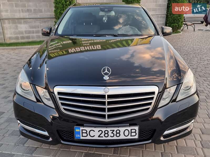 Седан Mercedes-Benz E-Class 2012 в 