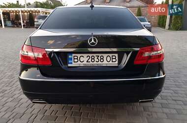 Седан Mercedes-Benz E-Class 2012 в 
