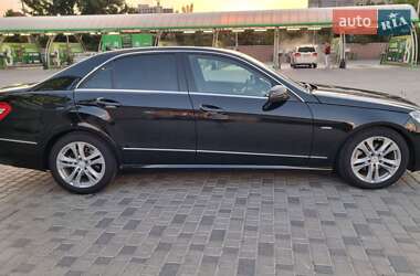 Седан Mercedes-Benz E-Class 2012 в 