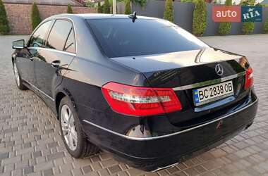 Седан Mercedes-Benz E-Class 2012 в 
