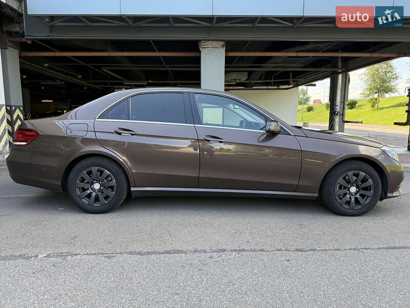 Седан Mercedes-Benz E-Class 2014 в Киеве