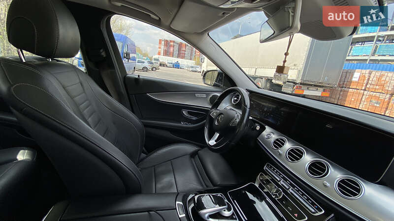 Седан Mercedes-Benz E-Class 2017 в Днепре