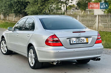 Седан Mercedes-Benz E-Class 2002 в 