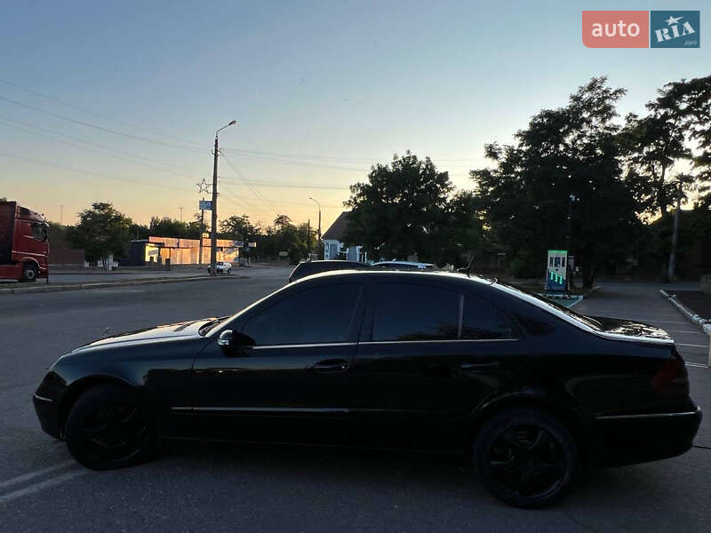 Седан Mercedes-Benz E-Class 2002 в Первомайську