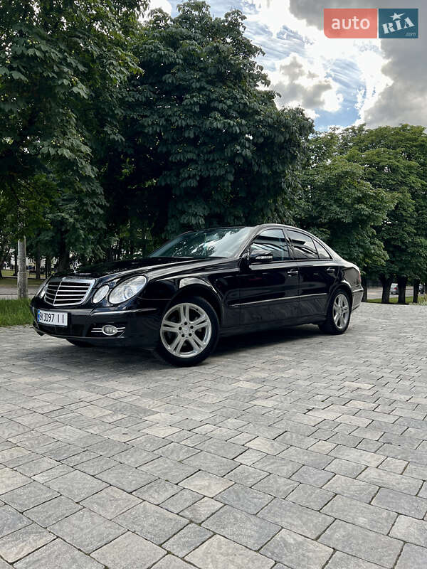 Седан Mercedes-Benz E-Class 2008 в Березному