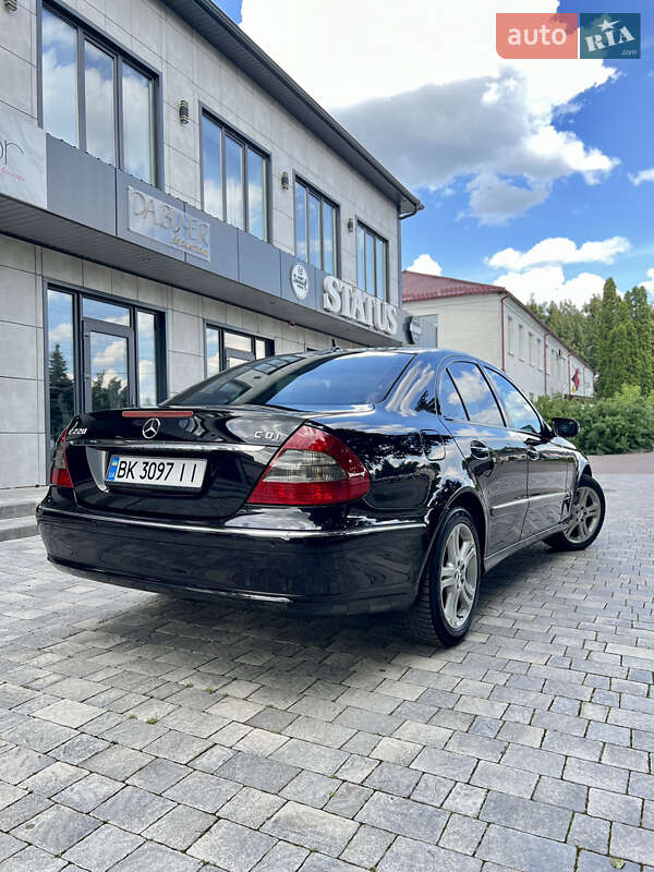 Седан Mercedes-Benz E-Class 2008 в Березному