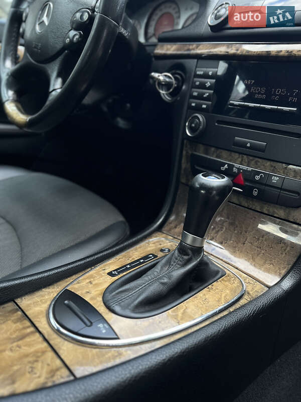 Седан Mercedes-Benz E-Class 2008 в Березному