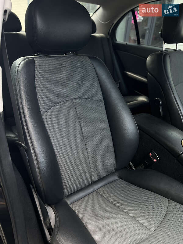 Седан Mercedes-Benz E-Class 2008 в Березному