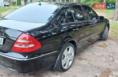 Седан Mercedes-Benz E-Class 2003 в 