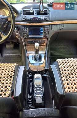 Седан Mercedes-Benz E-Class 2004 в 