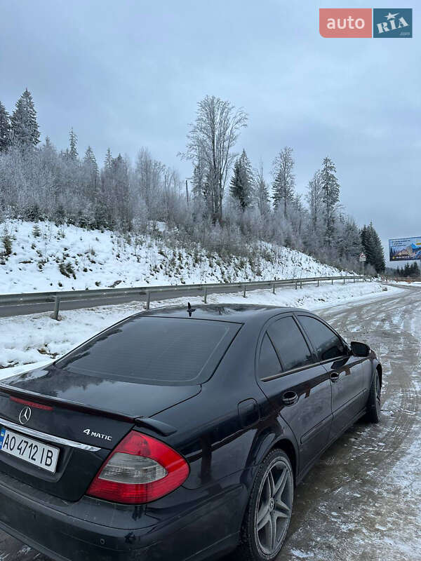 Седан Mercedes-Benz E-Class 2006 в Рахове