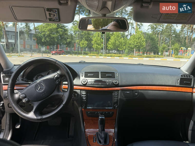 Mercedes-Benz E-Class 2009