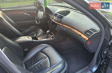 Седан Mercedes-Benz E-Class 2003 в 