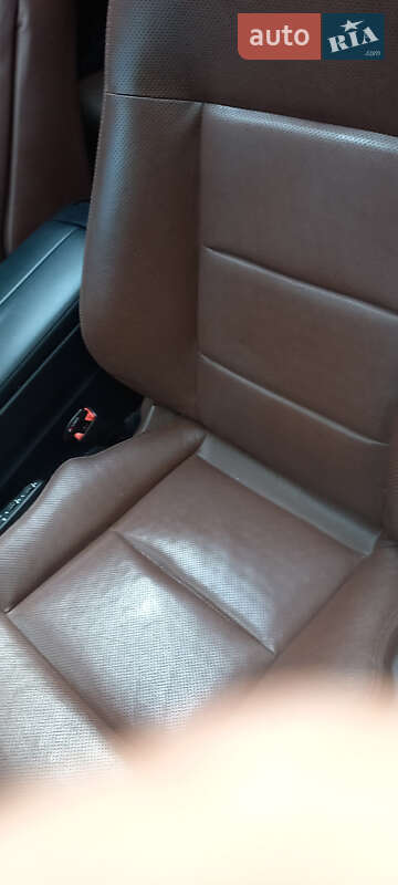 Седан Mercedes-Benz E-Class 2010 в Львове