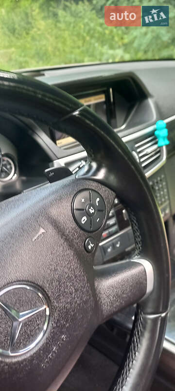 Седан Mercedes-Benz E-Class 2010 в Львове