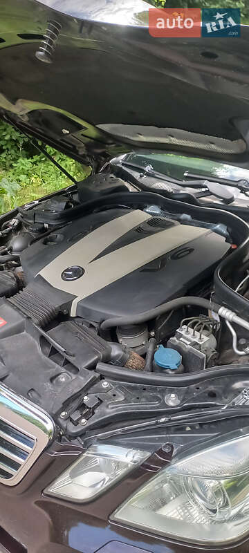 Седан Mercedes-Benz E-Class 2010 в Львове