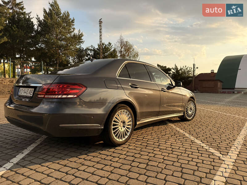 Седан Mercedes-Benz E-Class 2014 в Ужгороде