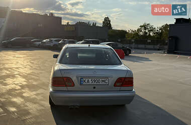 Седан Mercedes-Benz E-Class 1999 в 