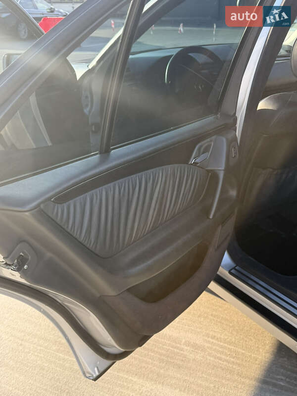 Седан Mercedes-Benz E-Class 1999 в Киеве