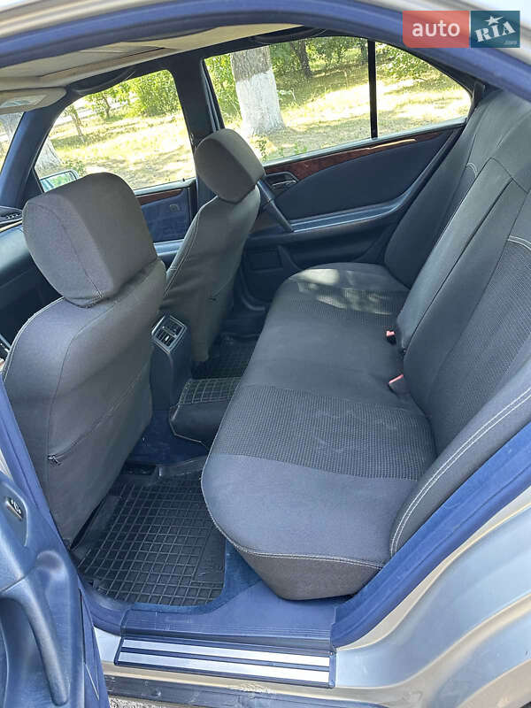 Седан Mercedes-Benz E-Class 1998 в Одессе
