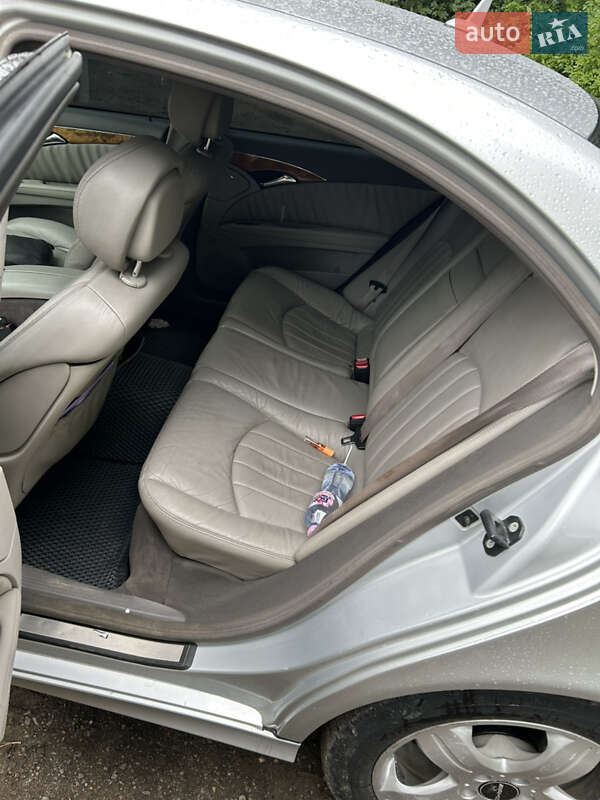 Седан Mercedes-Benz E-Class 2006 в Черновцах