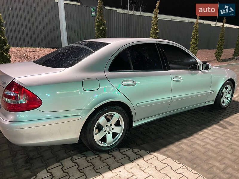 Седан Mercedes-Benz E-Class 2003 в Тернополе