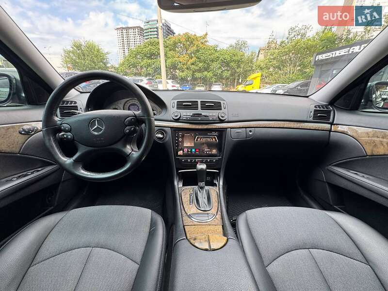 Седан Mercedes-Benz E-Class 2008 в Днепре