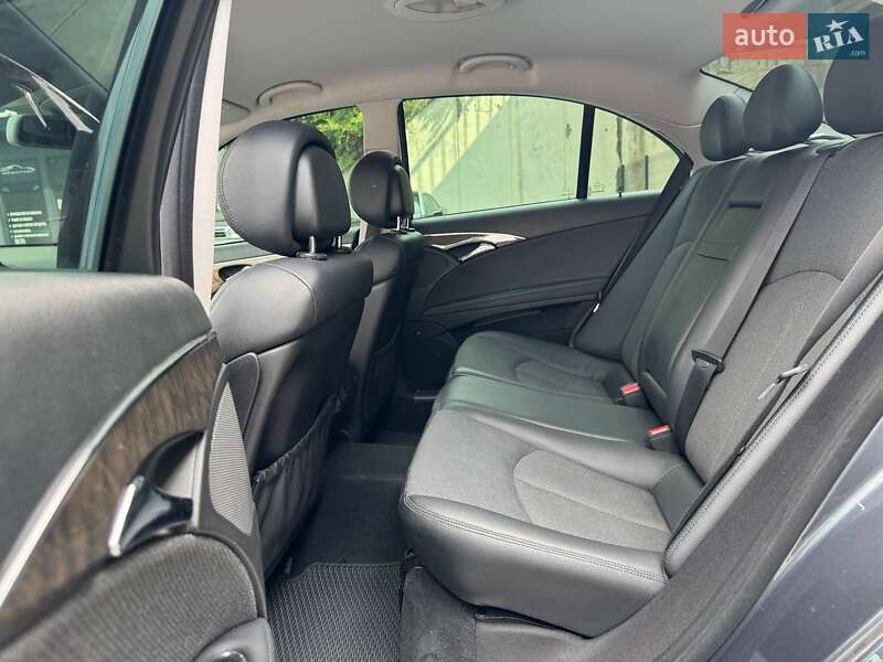Седан Mercedes-Benz E-Class 2008 в Днепре