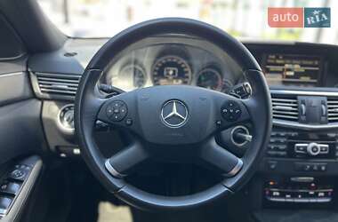 Седан Mercedes-Benz E-Class 2011 в 