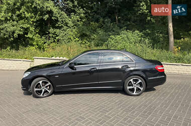 Седан Mercedes-Benz E-Class 2011 в Києві