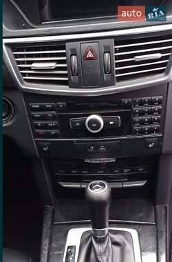 Седан Mercedes-Benz E-Class 2011 в 