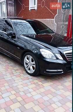 Седан Mercedes-Benz E-Class 2011 в 
