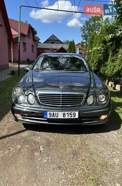 Седан Mercedes-Benz E-Class 2004 в Драгово