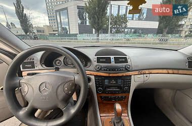 Седан Mercedes-Benz E-Class 2002 в 