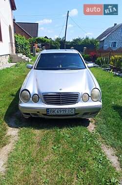 Седан Mercedes-Benz E-Class 2001 в Рівному