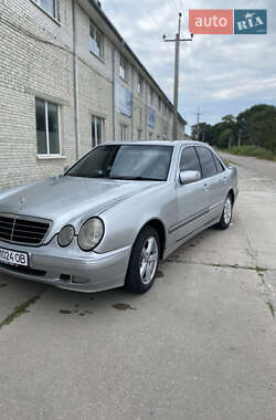 Седан Mercedes-Benz E-Class 2000 в Львові