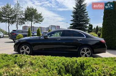 Седан Mercedes-Benz E-Class 2022 в 