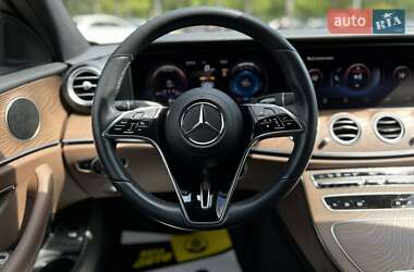 Седан Mercedes-Benz E-Class 2022 в 