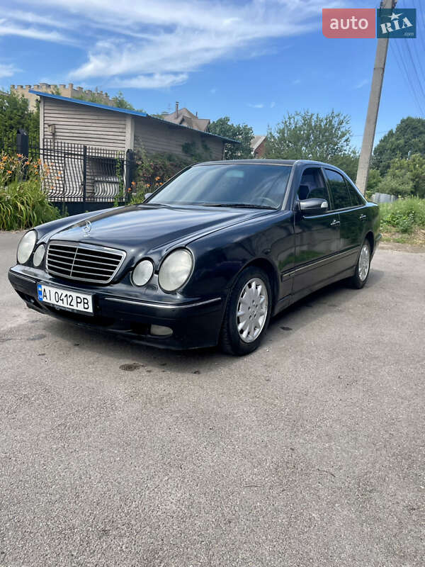 Mercedes-Benz E-Class 2000