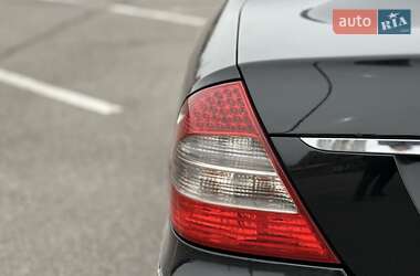 Седан Mercedes-Benz E-Class 2008 в 