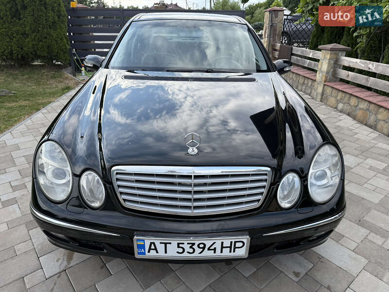 Седан Mercedes-Benz E-Class 2004 в Ивано-Франковске
