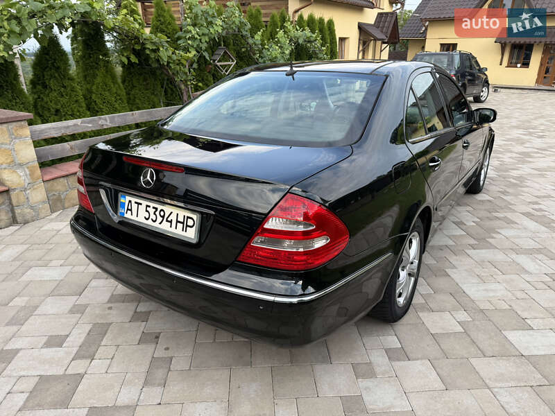 Седан Mercedes-Benz E-Class 2004 в Ивано-Франковске