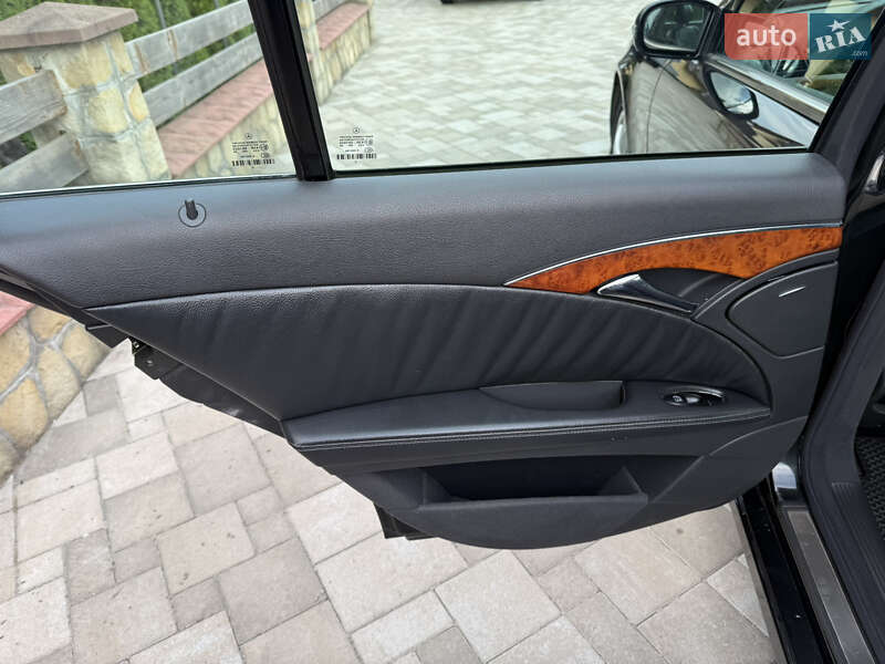 Седан Mercedes-Benz E-Class 2004 в Ивано-Франковске