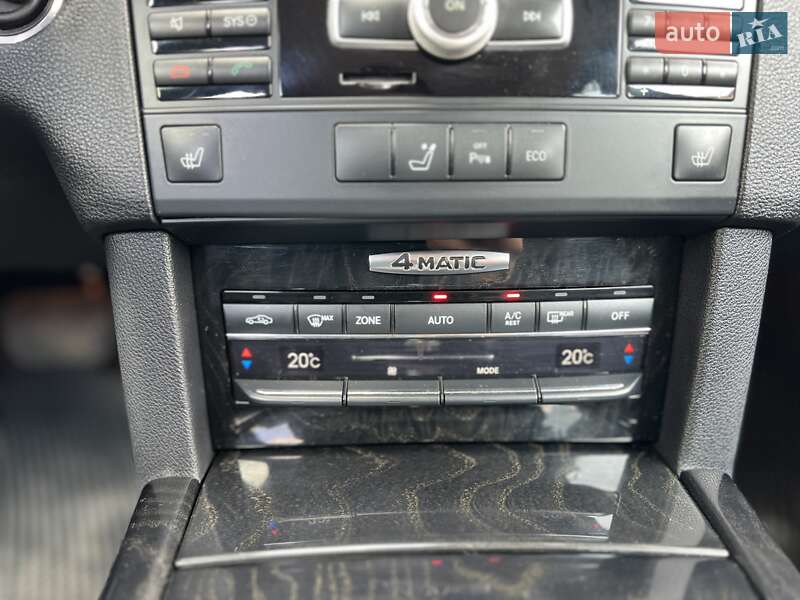 Седан Mercedes-Benz E-Class 2012 в Львове