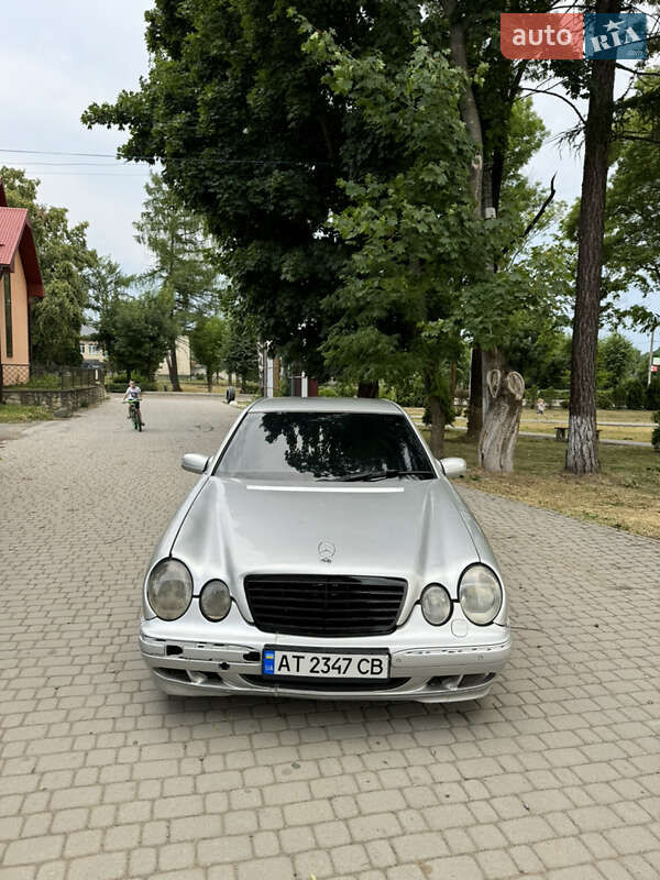 Mercedes-Benz E-Class 2000
