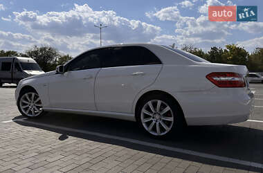 Седан Mercedes-Benz E-Class 2012 в 
