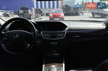 Седан Mercedes-Benz E-Class 2012 в 